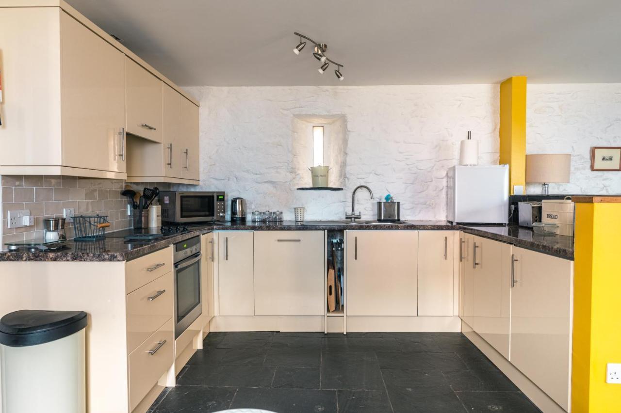 St Davids Hideaway With Roll-Top Bath & Log Burner Exterior foto