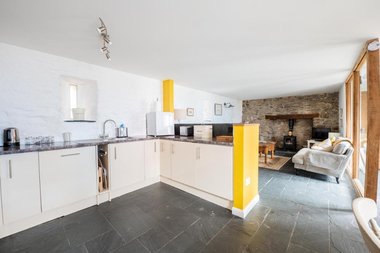 St Davids Hideaway With Roll-Top Bath & Log Burner Exterior foto